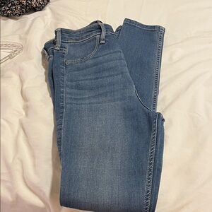 Hollister Women's Light Blue Skinny Jeans